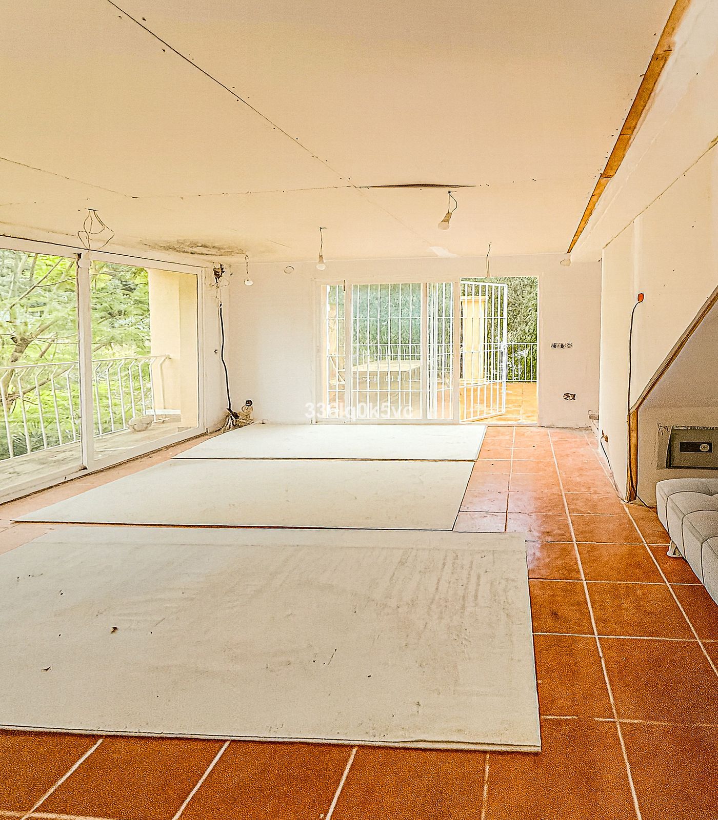 e25007adfe19039e2e43b513ff58614c - 4