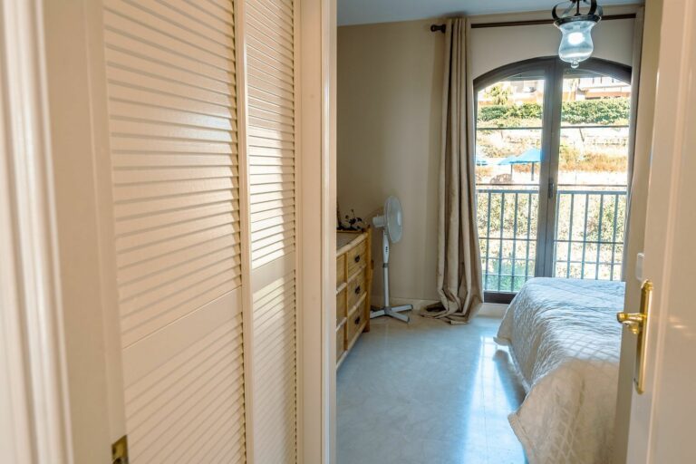 e2a1a279a3123f2276c43e2141956483 - 10