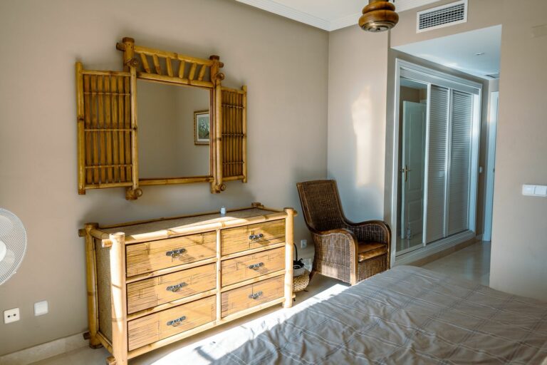 e2a1a279a3123f2276c43e2141956483 - 13