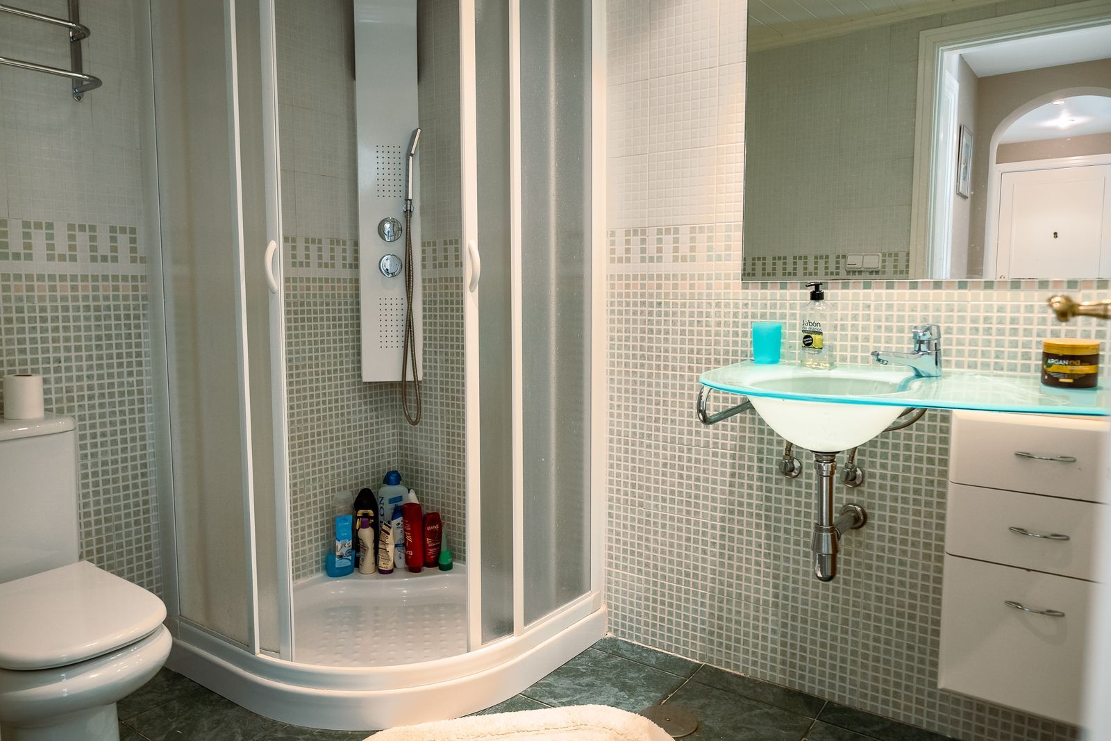 e2a1a279a3123f2276c43e2141956483 - 16