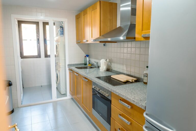 e2a1a279a3123f2276c43e2141956483 - 5