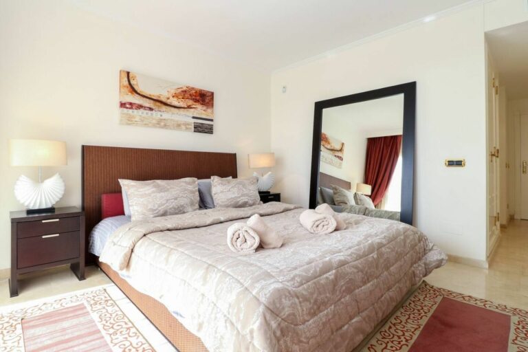 e2a257fb9997b07b4e5837ef0e2e9b5b - 15