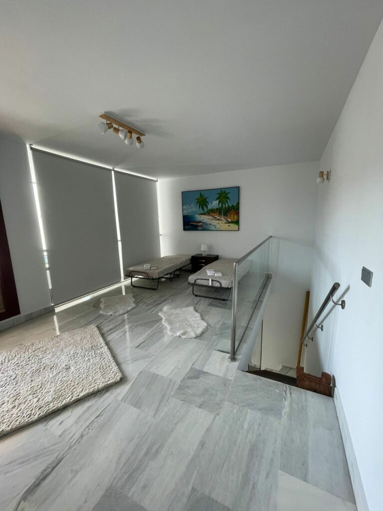 e2d5a4b0da0b39c5dfe9124cfde038d7 - 14