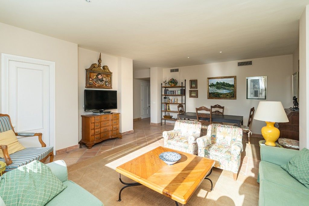 e3d4470d1e840aedcbcd161806803350 - 8