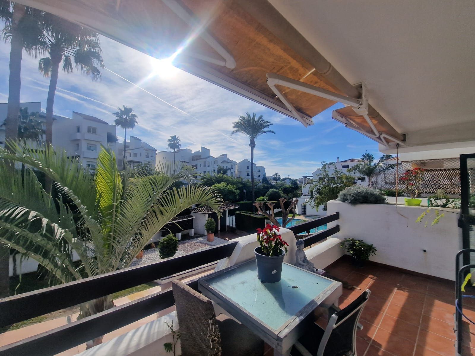 e494b5377f56d112204d294495c5f190 - 2