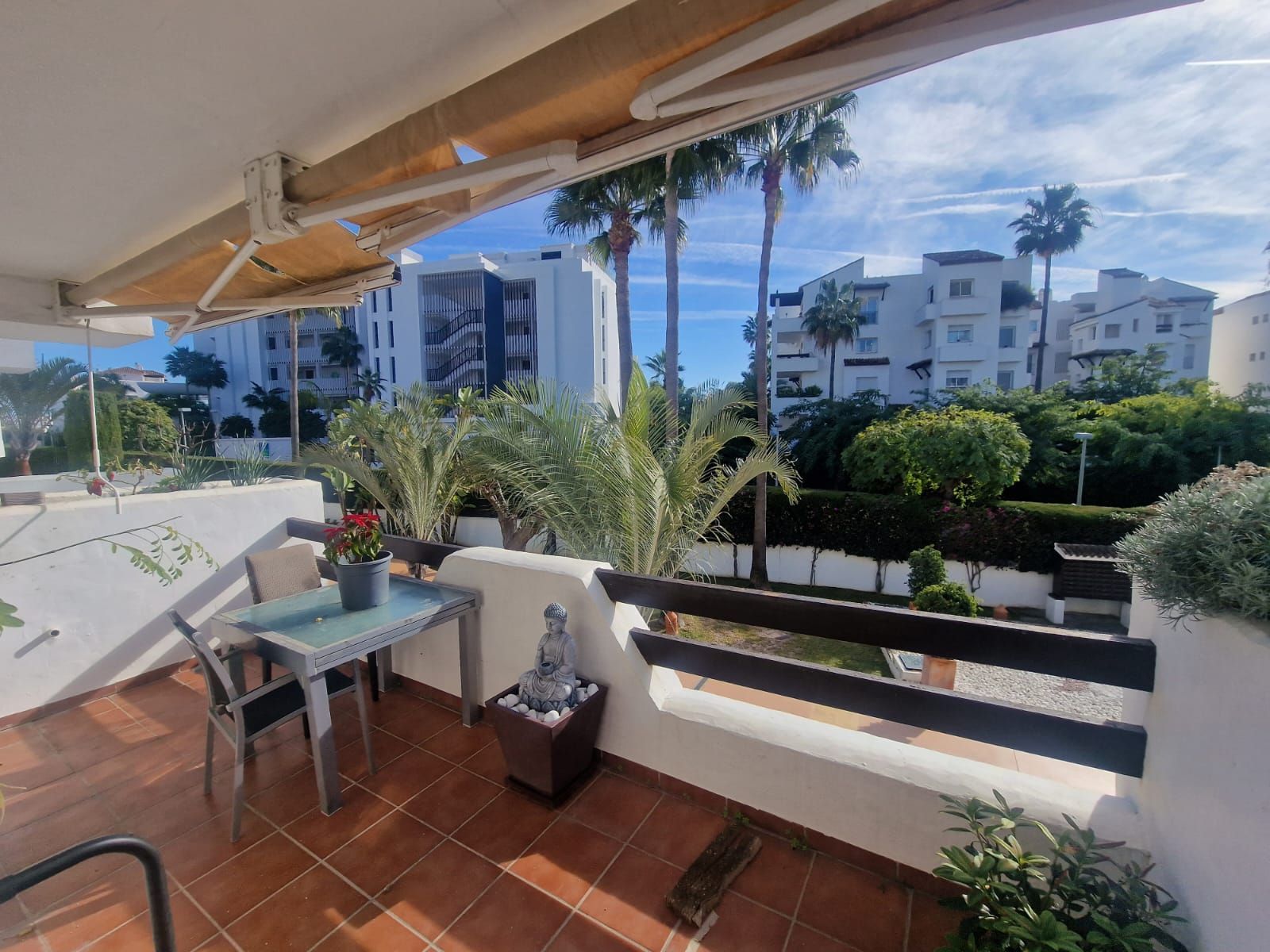 e494b5377f56d112204d294495c5f190 - 6