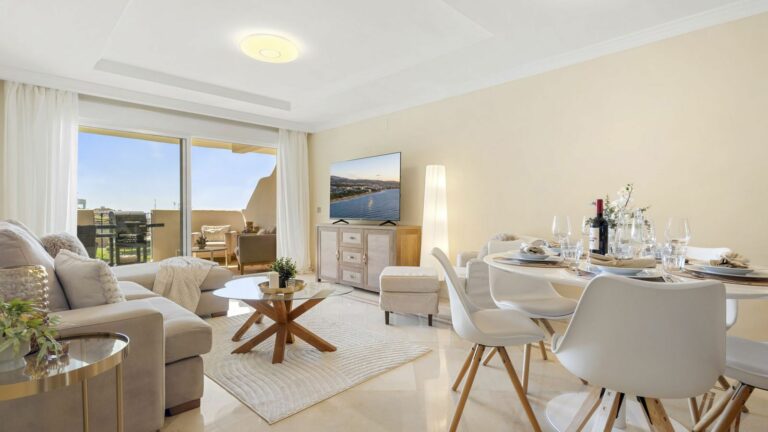 e49a8d7a3bb5ec029e526efd7e81461b - 4