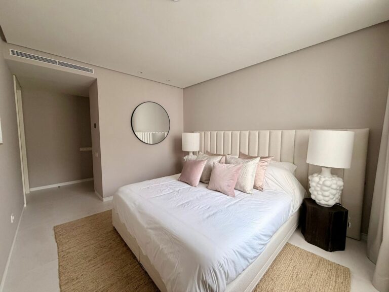 e6226169aa50254bbce0913fe65eb1ee - 12