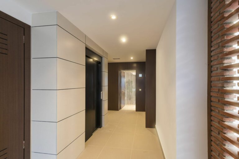 ea46f0c3bd7898a4b41f2f7d2027244c - 14