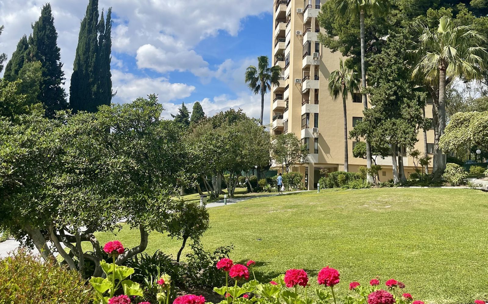 eabc536d19d3746862a119140959821a - 1