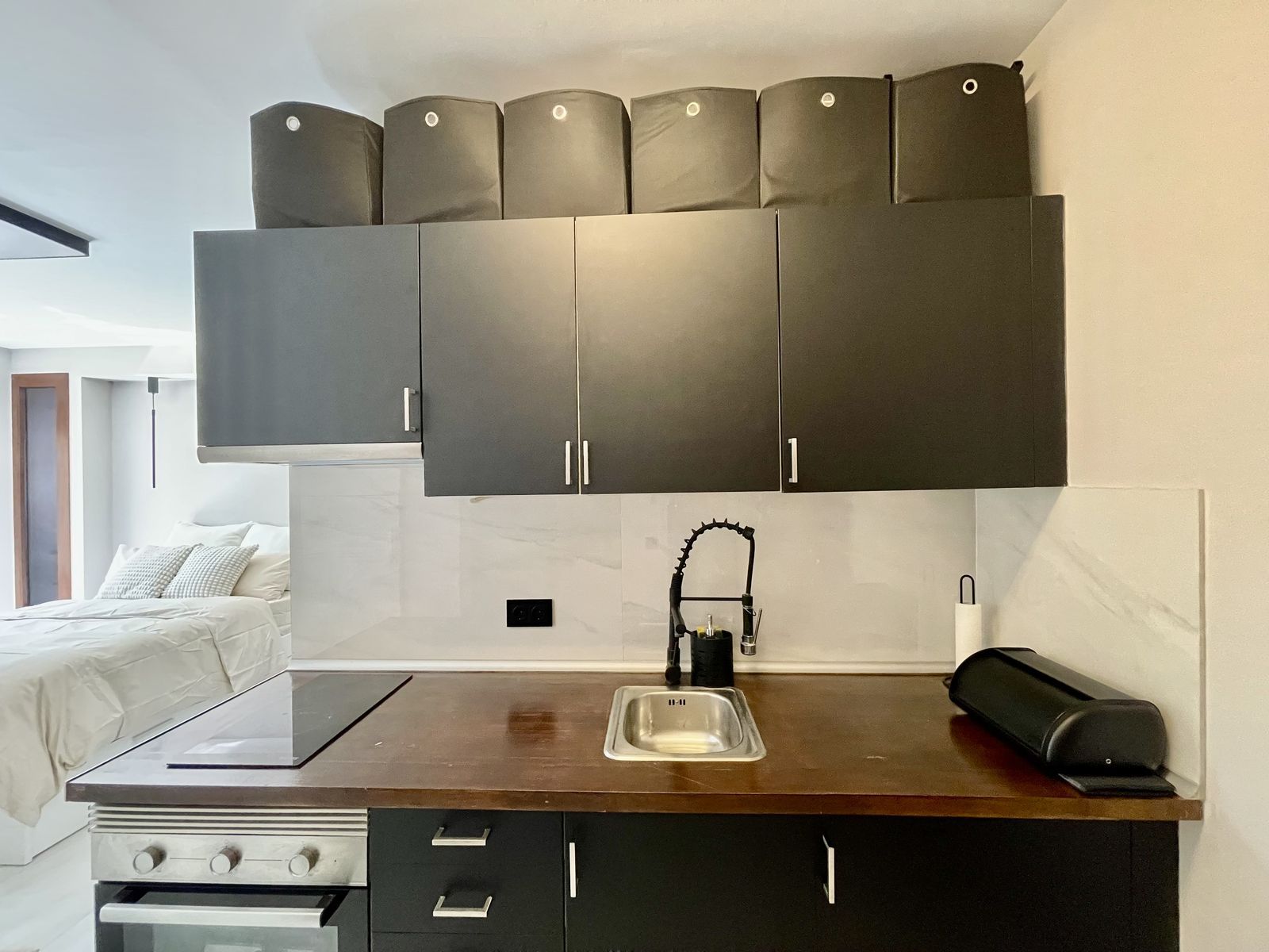 eabc536d19d3746862a119140959821a - 14