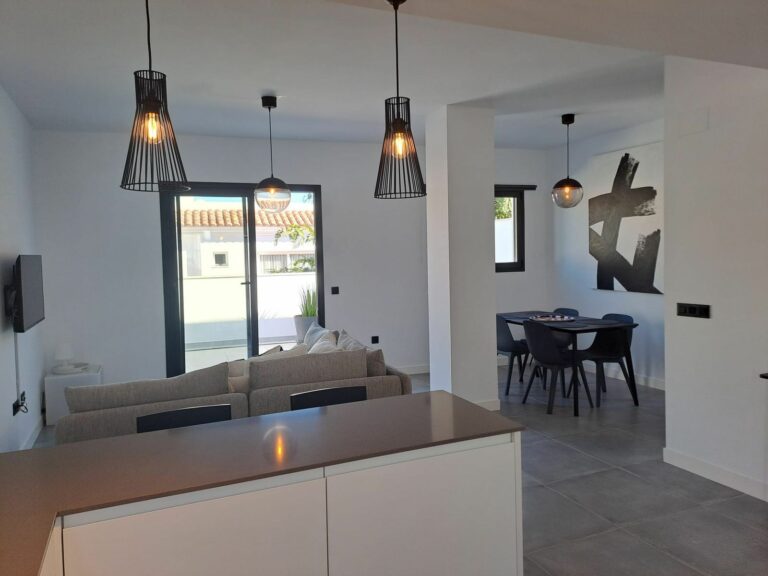 ebe23c0121b9ee9758b9914255d5026e - 12