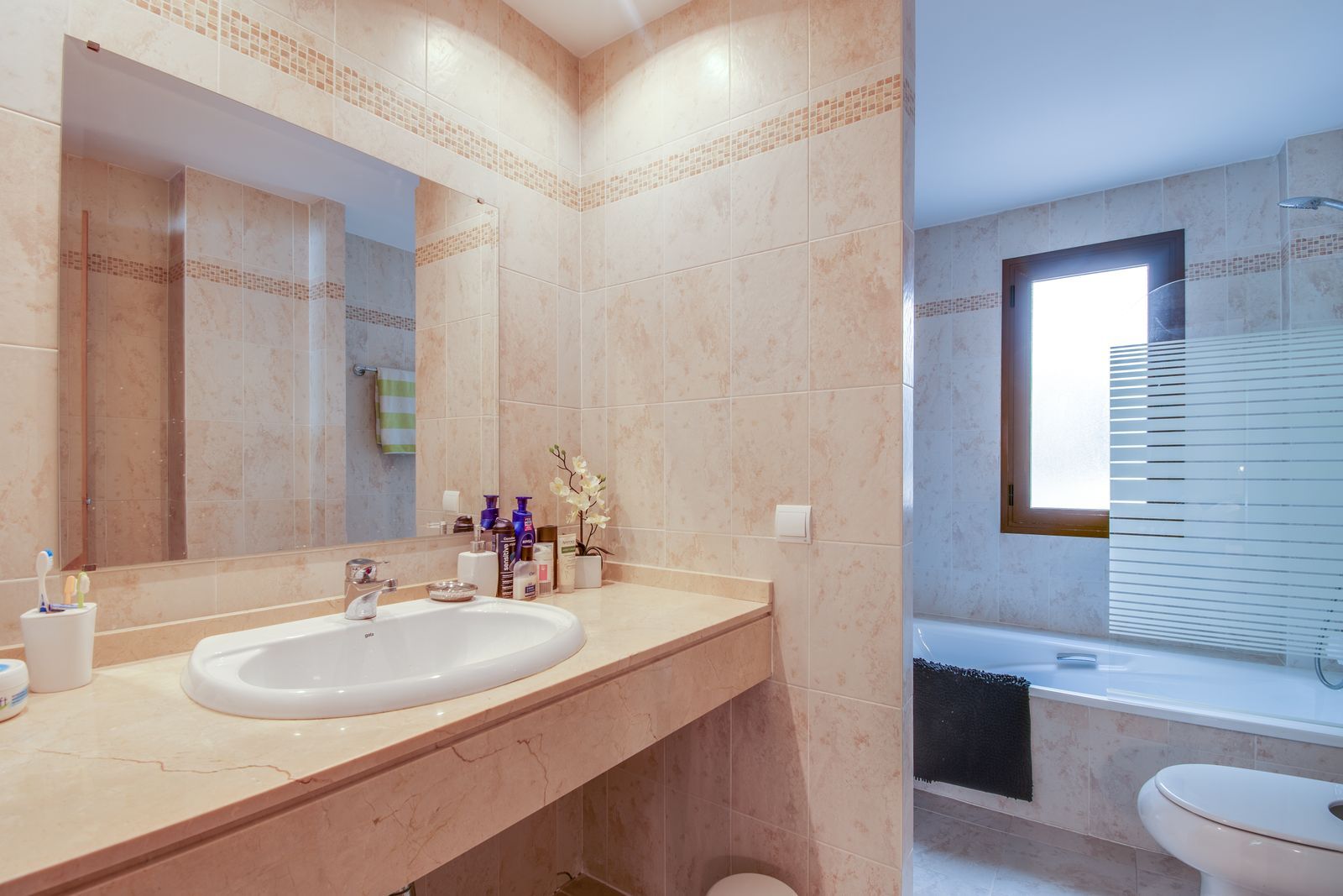 ec0ad6f475a3ad9a2f39c60ff3cbac28 - 15