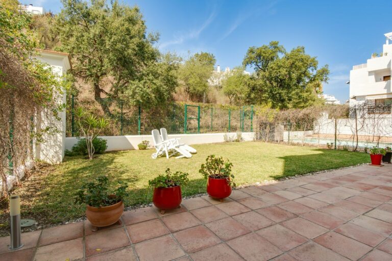 ec0ad6f475a3ad9a2f39c60ff3cbac28 - 16