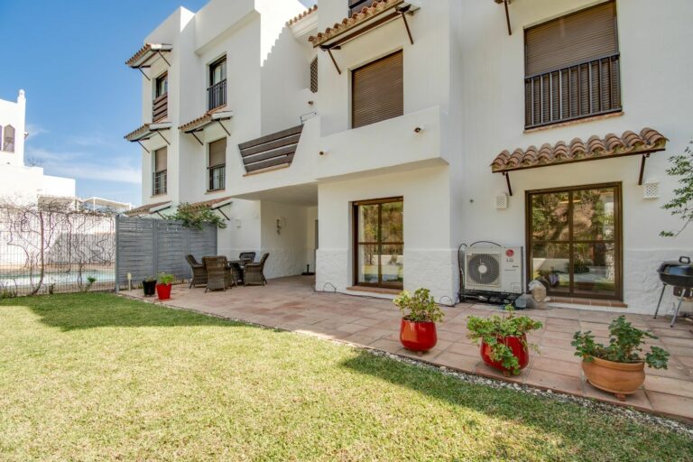 ec0ad6f475a3ad9a2f39c60ff3cbac28 - 4