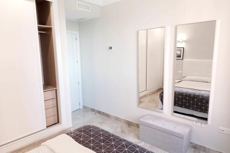 ec5b782e75c198ae1b9495478de8300c - 11