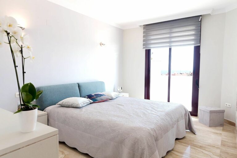 ec5b782e75c198ae1b9495478de8300c - 5