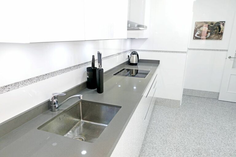 ec5b782e75c198ae1b9495478de8300c - 8