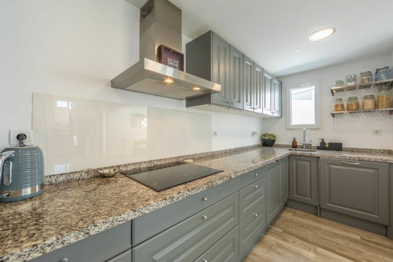 ec78df6905331e2fb8967c913d588351 - 4