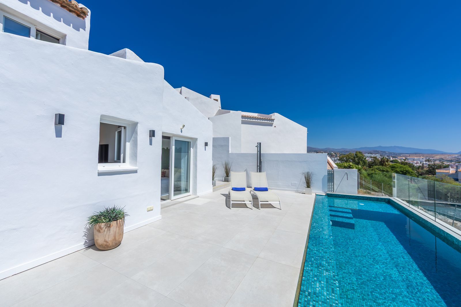 ec78df6905331e2fb8967c913d588351 - 7