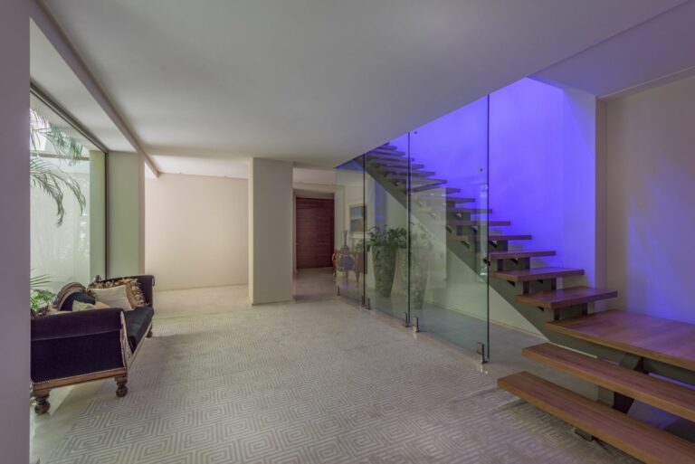 ecbb637cb858ad36654c656ad06bbe94 - 6