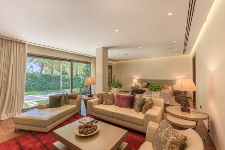 ecbb637cb858ad36654c656ad06bbe94 - 8