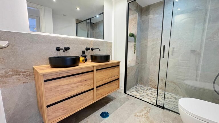 ee025fdd194abadeb4ad11c2f8c920fe - 12