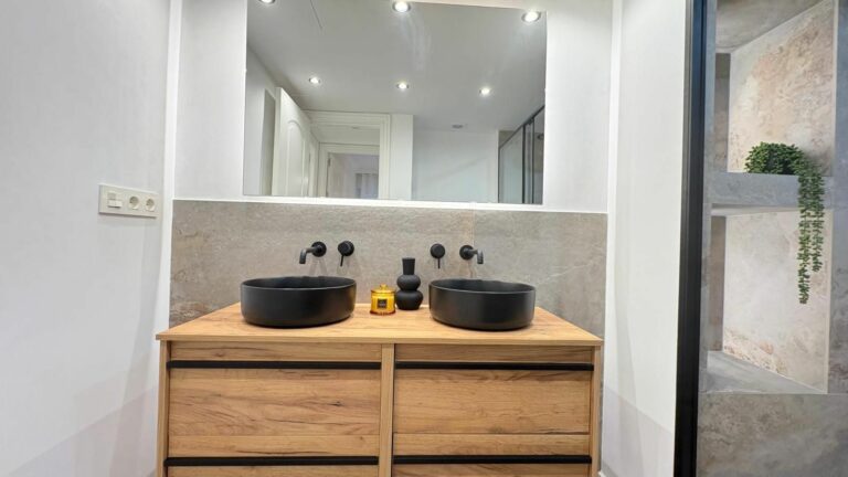 ee025fdd194abadeb4ad11c2f8c920fe - 8