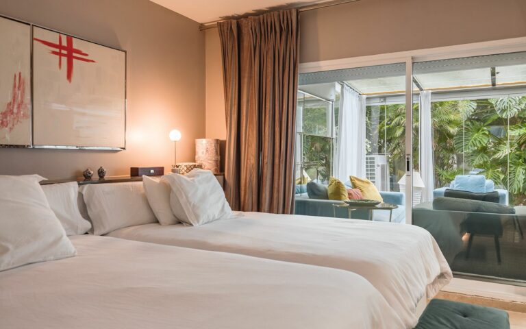 ef4f71c2d3784df43fa51e59267b2fca - 16