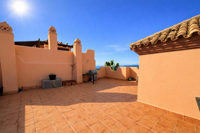 f0a85c35d6e89a1d9b160bc30979fcaf - 4