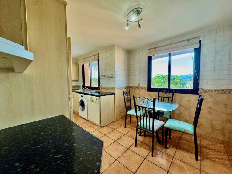 f0a85c35d6e89a1d9b160bc30979fcaf - 7