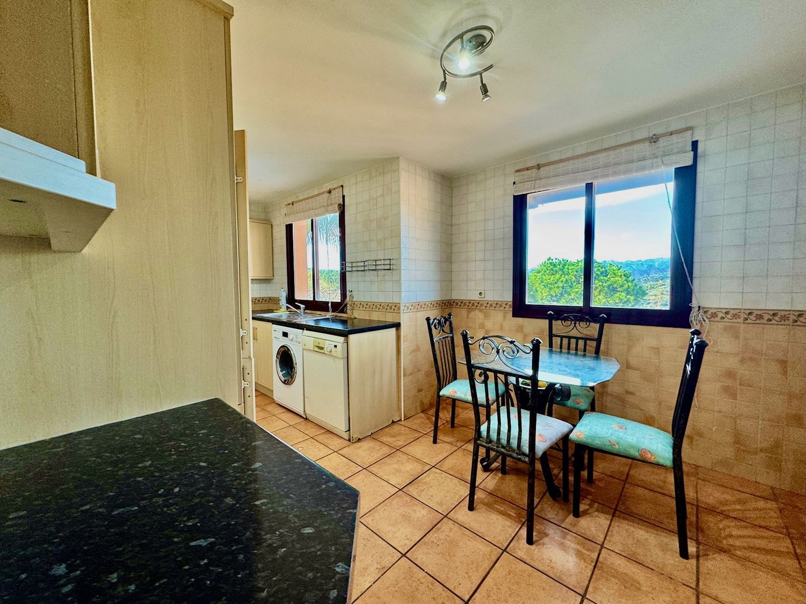 f0a85c35d6e89a1d9b160bc30979fcaf - 7