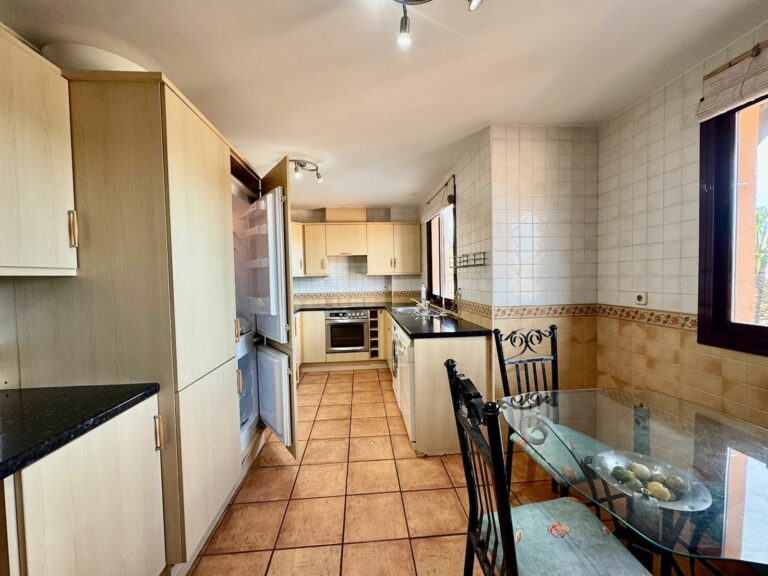 f0a85c35d6e89a1d9b160bc30979fcaf - 8