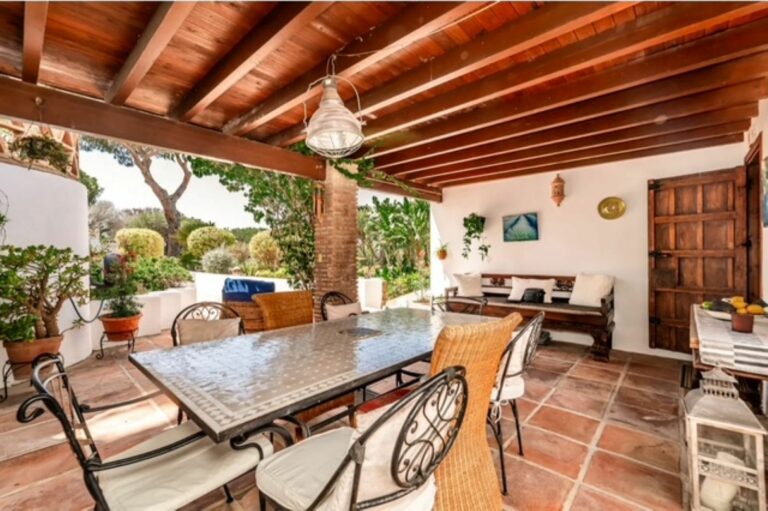 f1e37a70901b2f1a625a4ee01da05c65 - 12