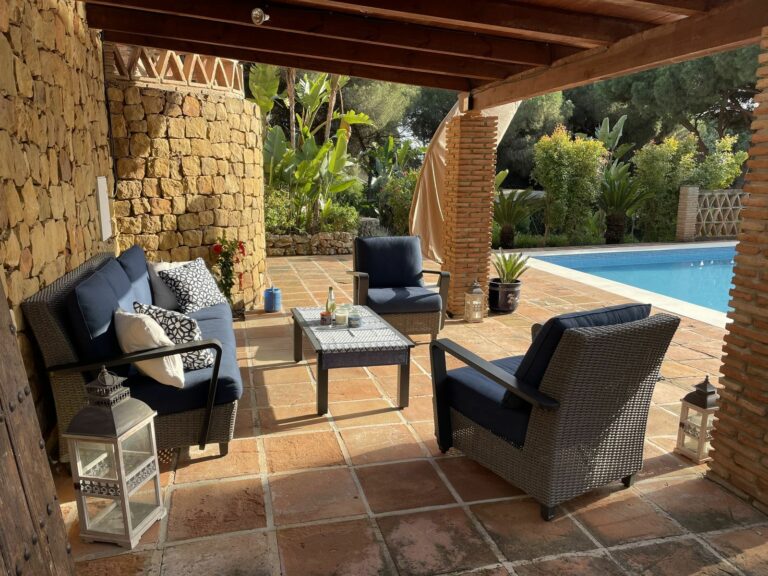 f1e37a70901b2f1a625a4ee01da05c65 - 13