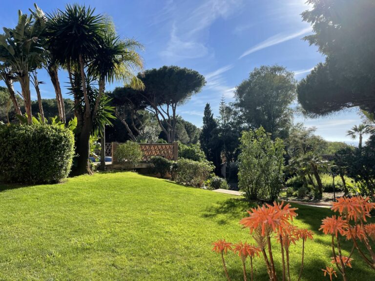 f1e37a70901b2f1a625a4ee01da05c65 - 14