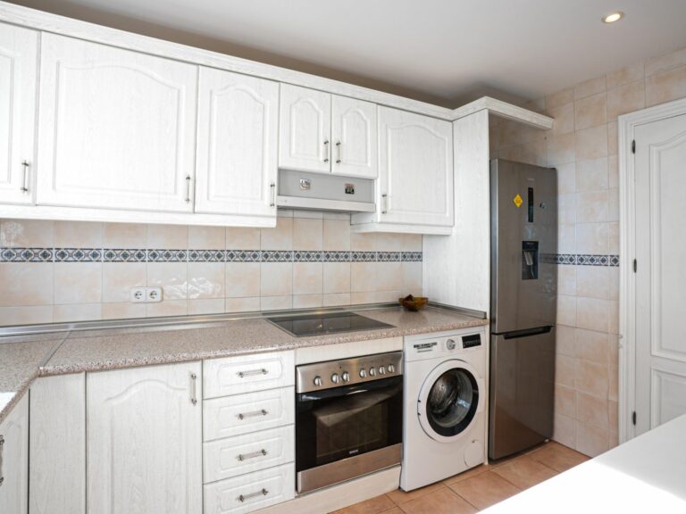 f22f9ed1b1aec655b4c8bca4afdd3239 - 11