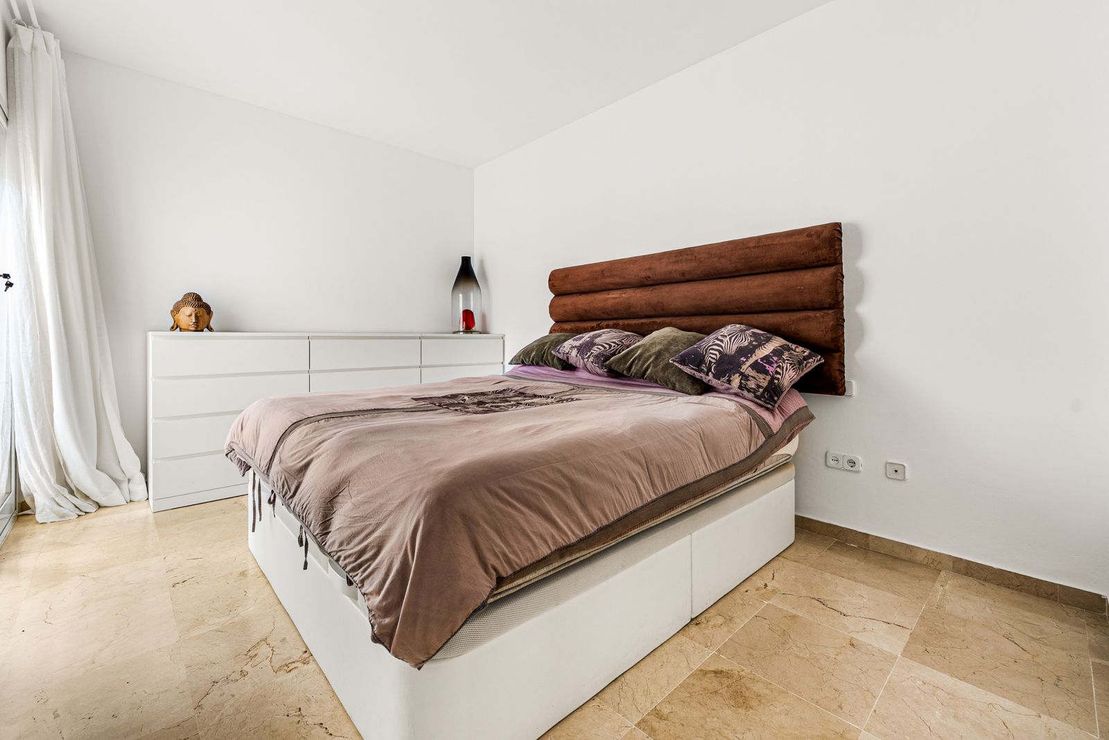 f22f9ed1b1aec655b4c8bca4afdd3239 - 12