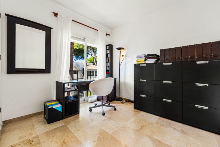 f22f9ed1b1aec655b4c8bca4afdd3239 - 15