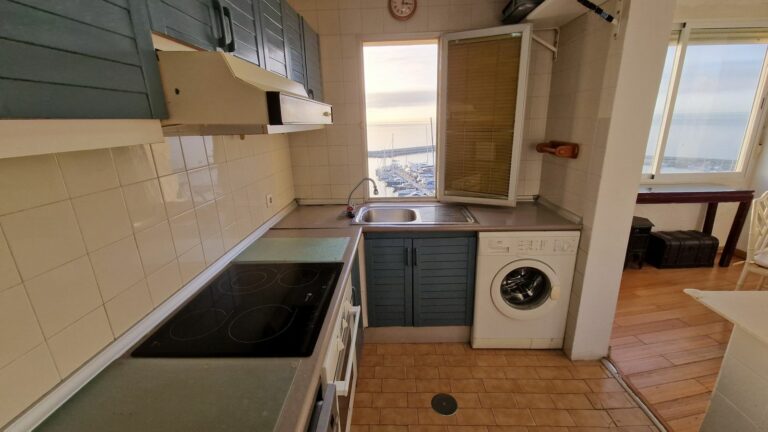 f276b2eb31f0e84719804de2be692486 - 6