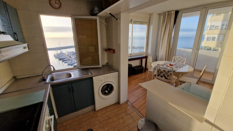 f276b2eb31f0e84719804de2be692486 - 7