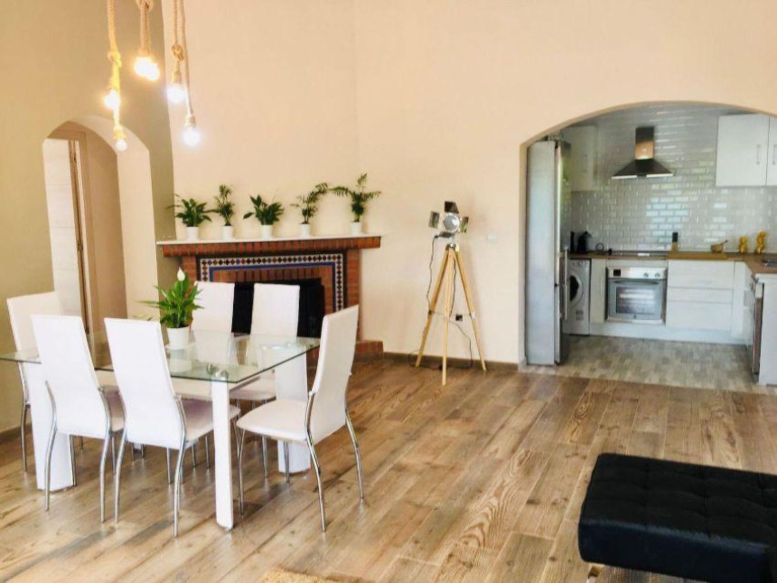 f77aca232fb32d7e97a88a8c66072be2 - 2