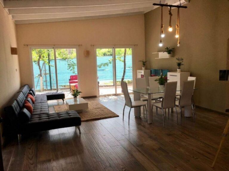 f77aca232fb32d7e97a88a8c66072be2 - 9