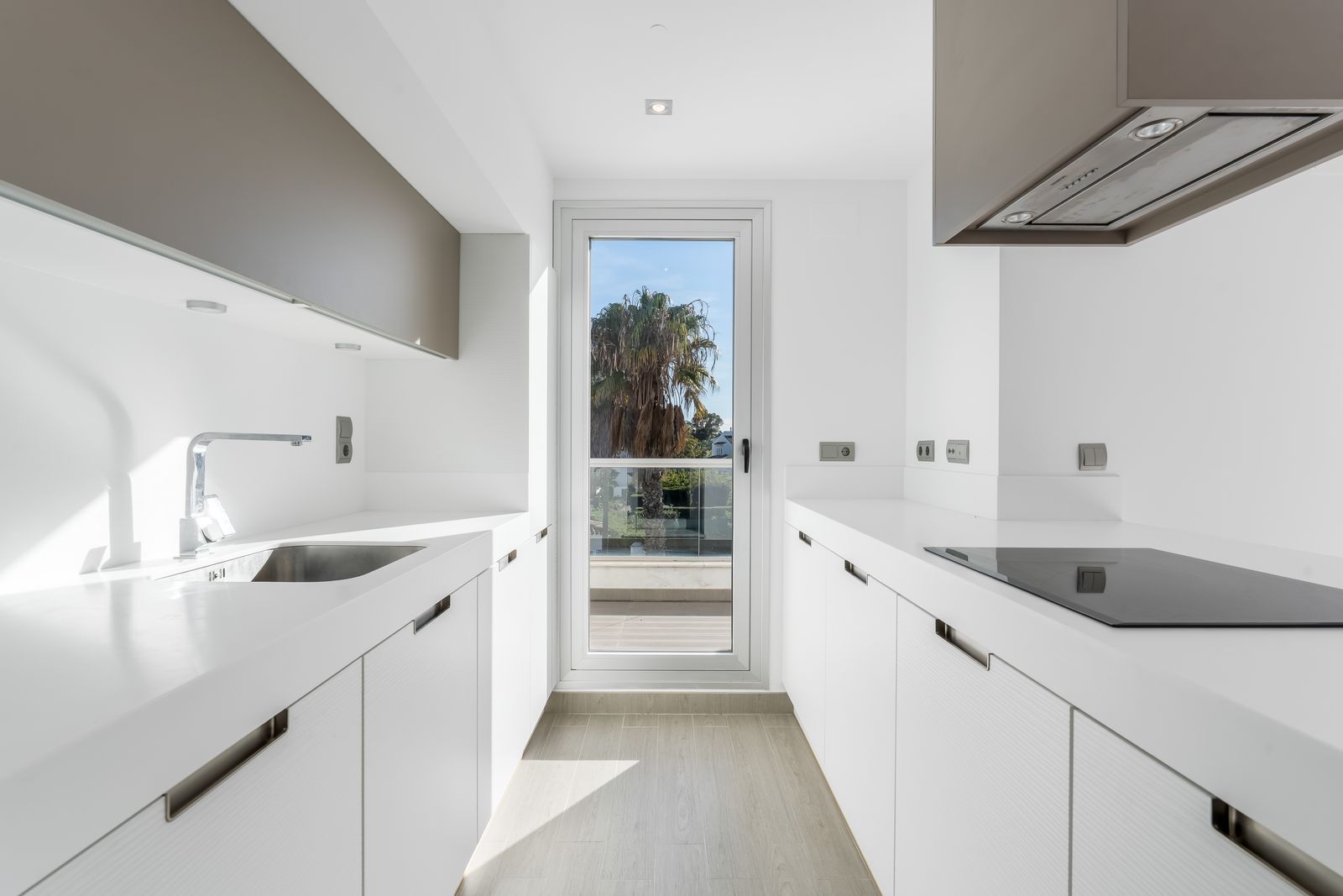 f80b73b3c7825c49d78965ed3cdf9afd - 10