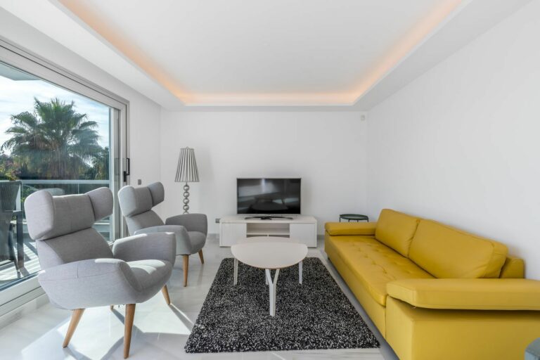 f80b73b3c7825c49d78965ed3cdf9afd - 14