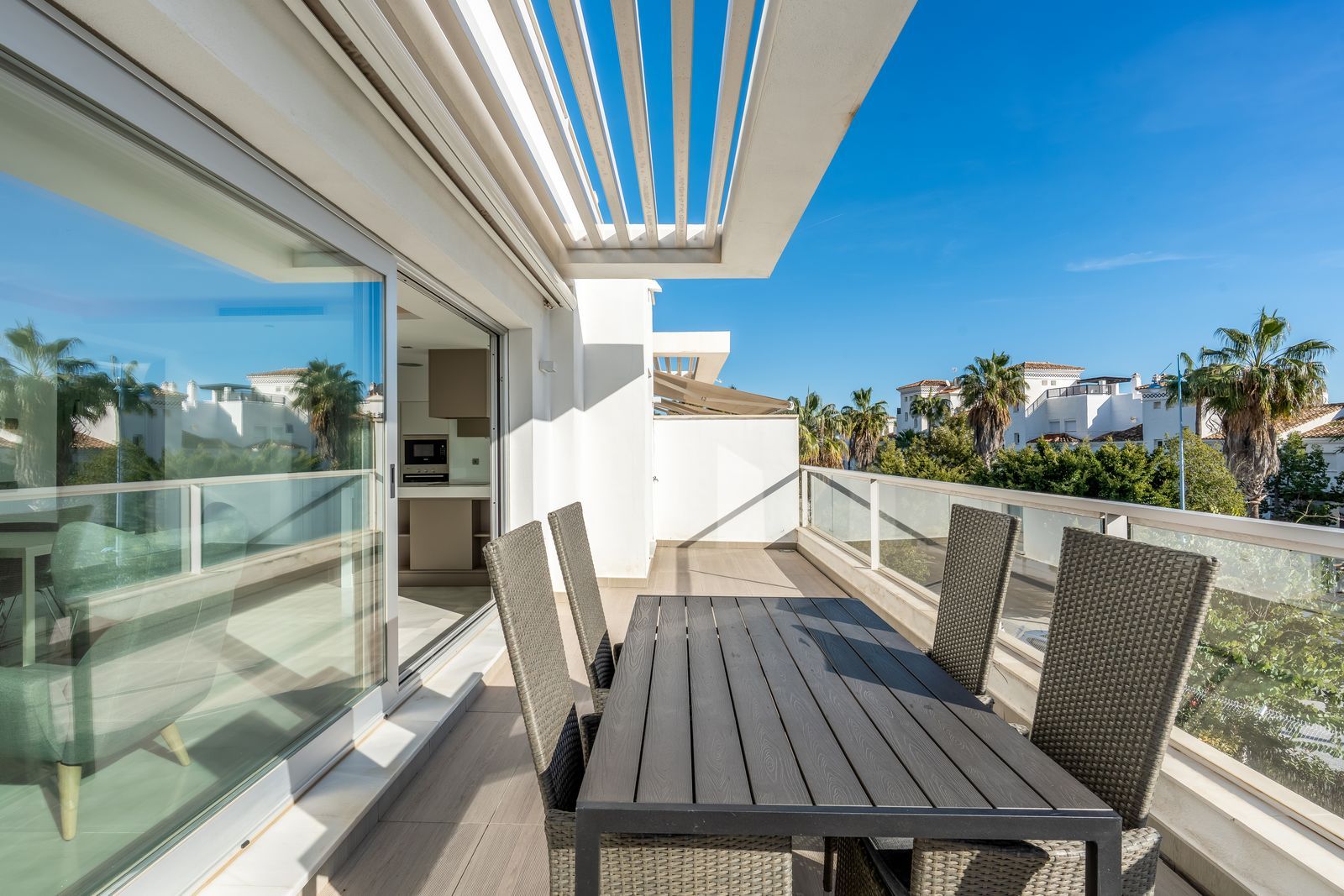 f80b73b3c7825c49d78965ed3cdf9afd - 16