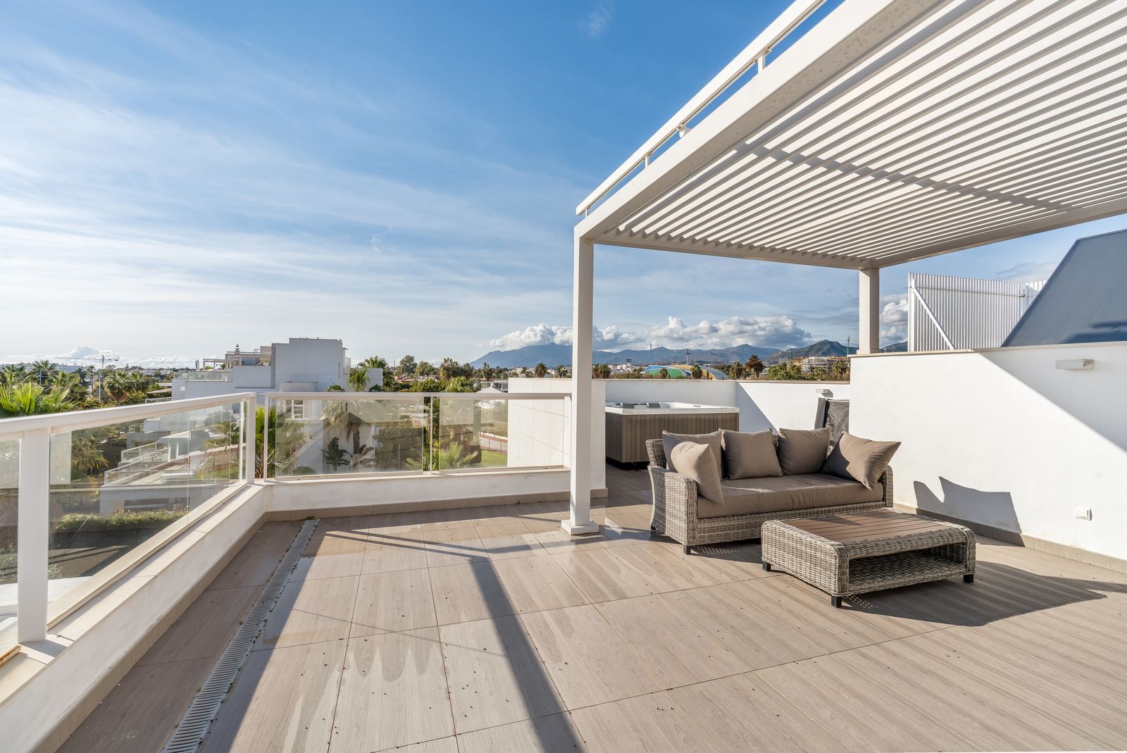 f80b73b3c7825c49d78965ed3cdf9afd - 2