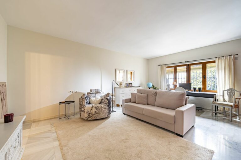 f80d28ef9315224a968e2a2462189f1b - 13