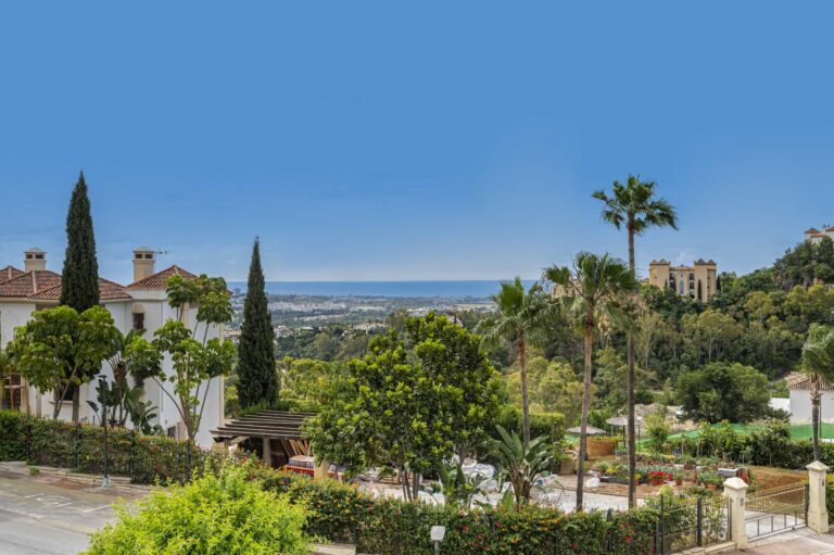 f80d28ef9315224a968e2a2462189f1b - 5