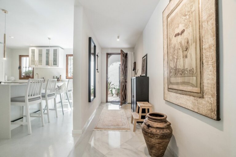 f80d28ef9315224a968e2a2462189f1b - 6